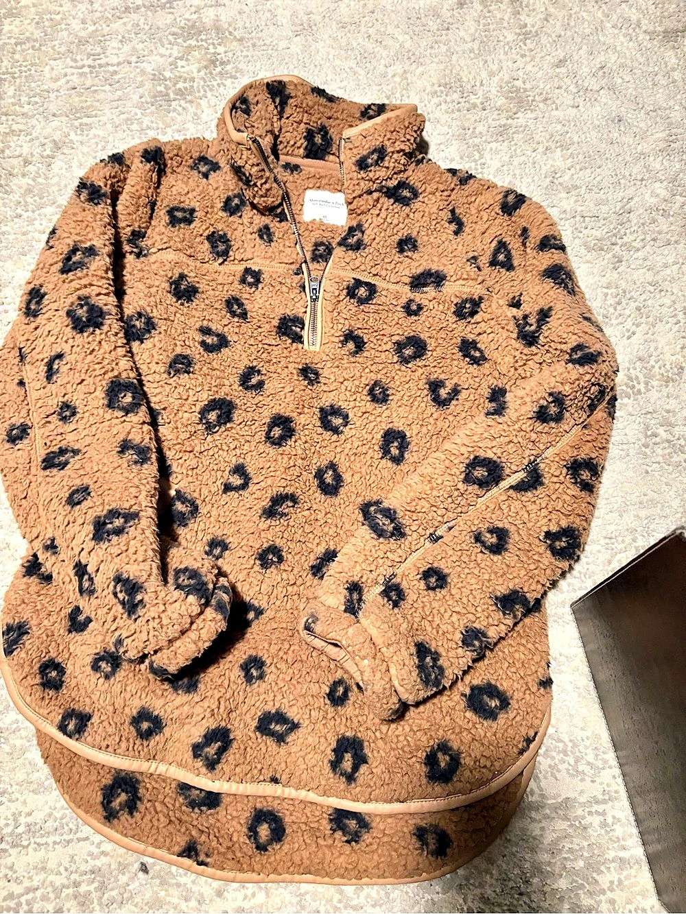 Abercrombie & Fitch Soft A&F Collection Leopard Sherpa Pullover Animal Print
